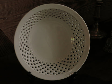White Porcelain Strawberry Lattice Bowl