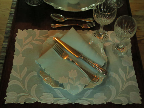 Appliqued Tulips - 4 Placemats and Napkins