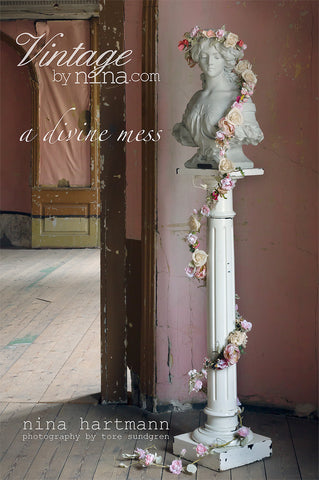 Vintage by Nina.com A Divine Mess - Shipped to Europe